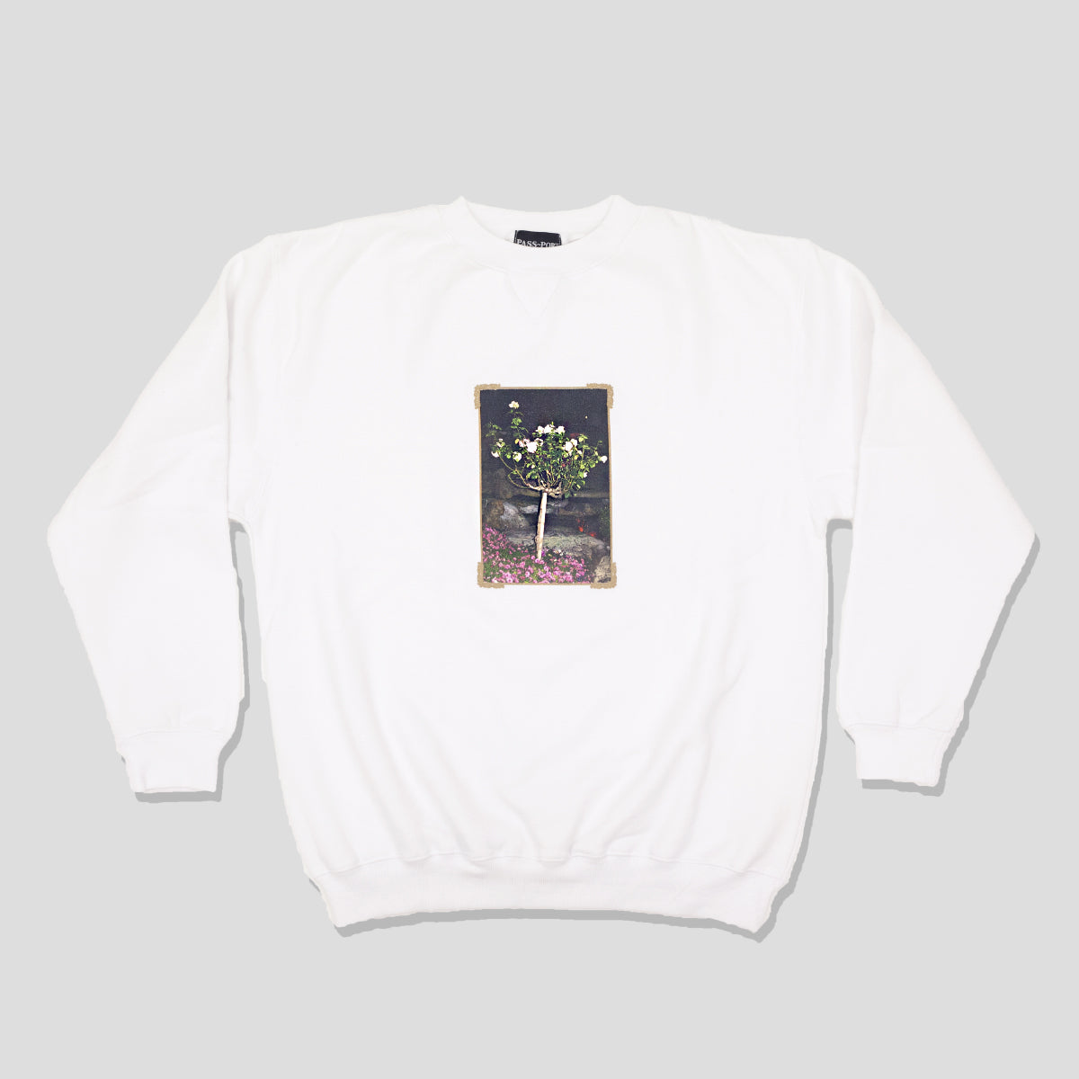 PASS~PORT "THE GARDEN OF LIVE FLOWERS" SWEATER WHITE